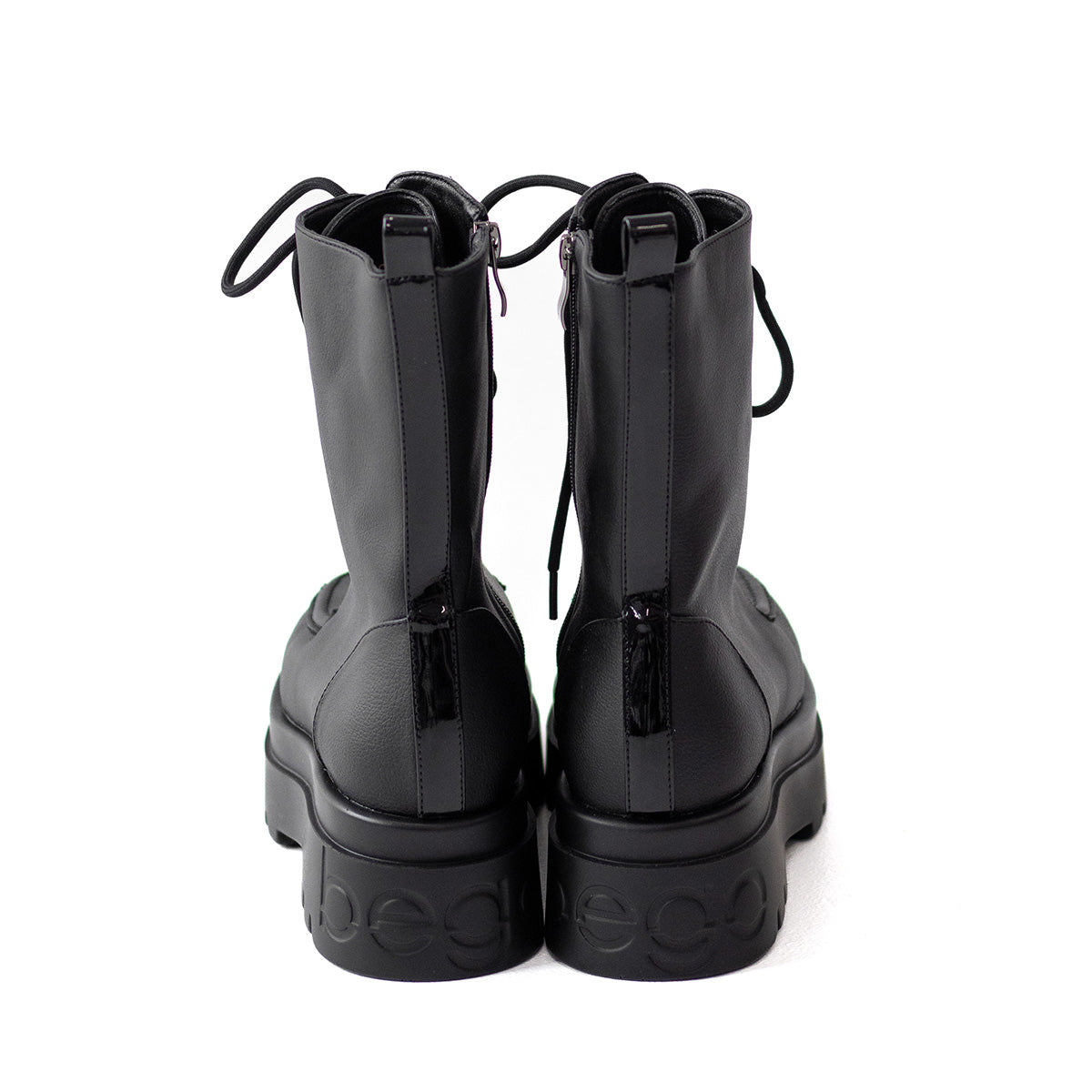 SARA boots - black