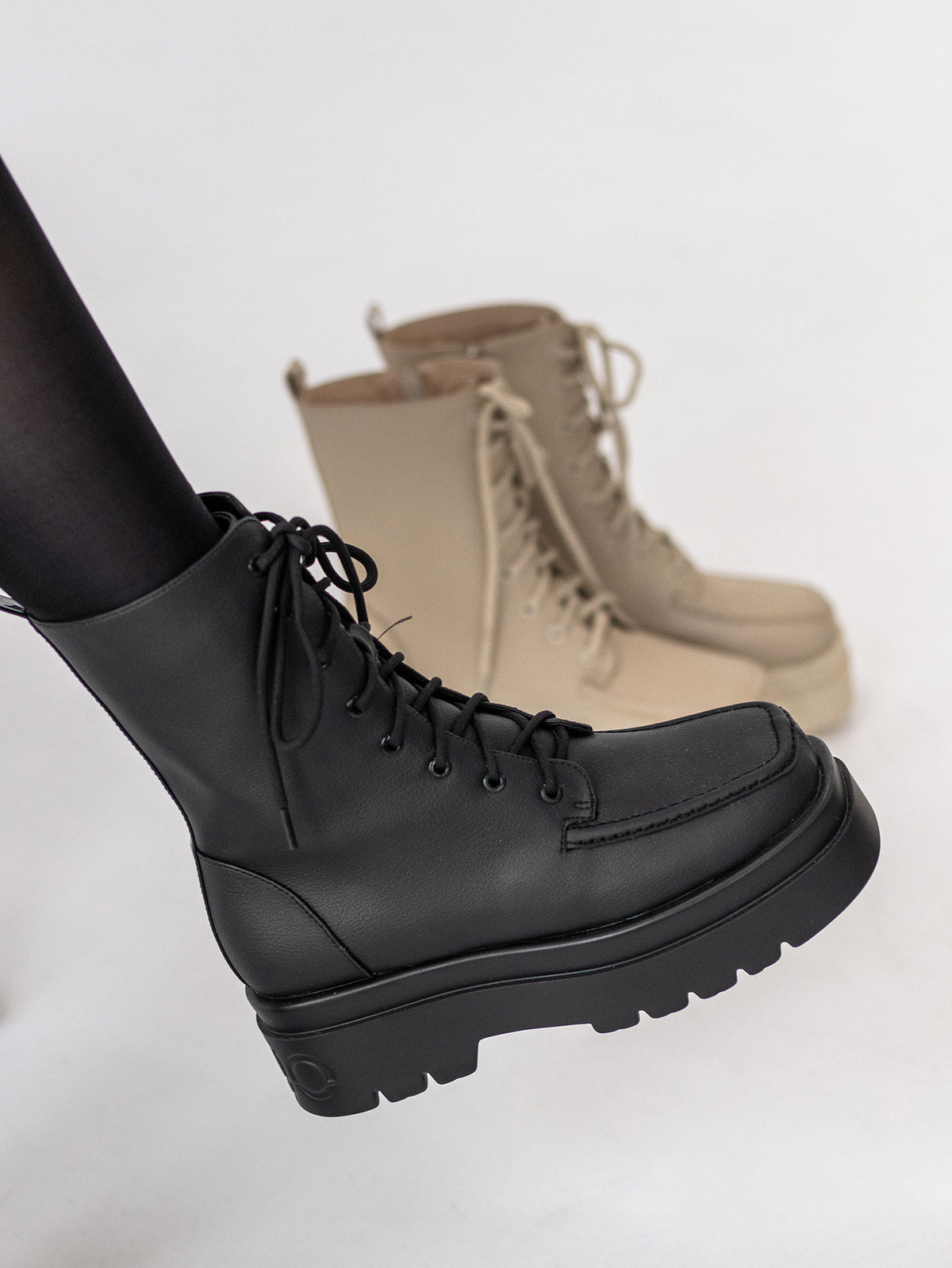 SARA boots - black