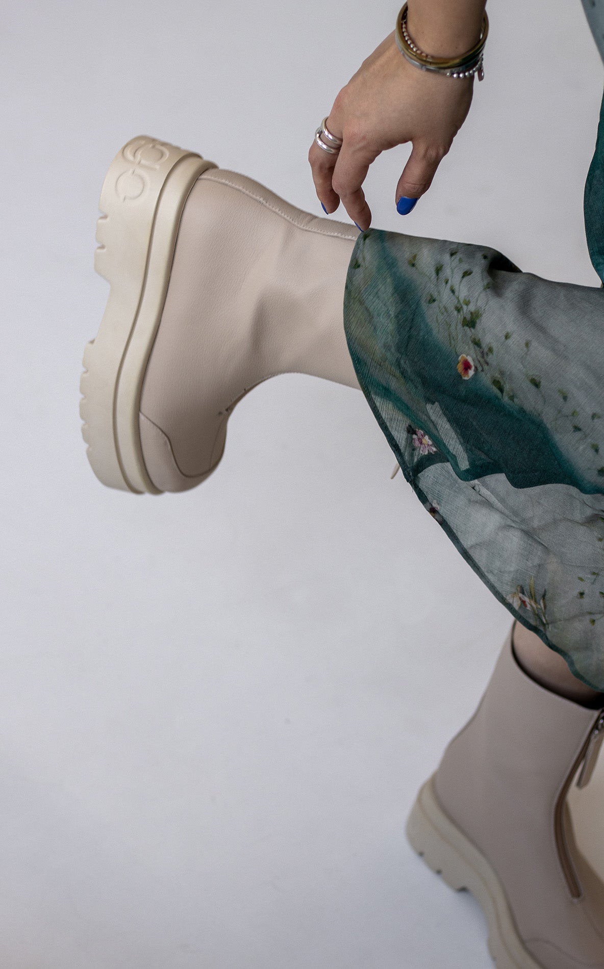 LIO boots - beige